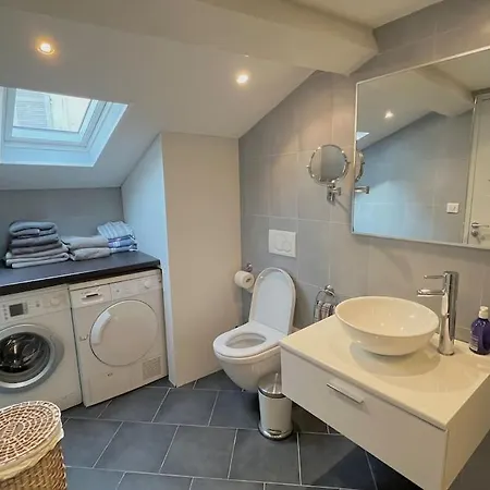 Fabulous 3 Bed 3 Bath 5 Minutes To The Palais Cannes