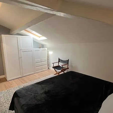 Fabulous 3 Bed 3 Bath 5 Minutes To The Palais Appartamento